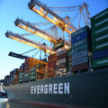 Zeecontainer kopen (of huren)? Lees de voor- en nadelen!