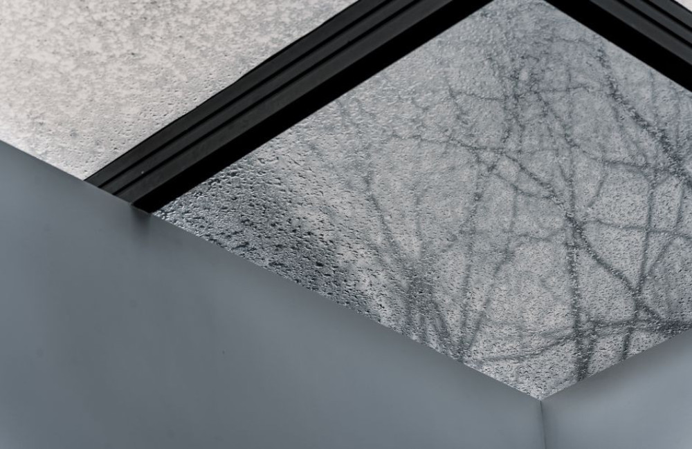 Welke zonwering houdt een slaapkamer met dakraam het beste koel bij 30 graden
