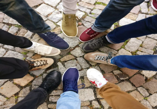 Hoe organiseer je een gezellige buurtborrel zonder stress