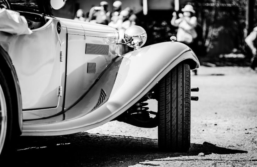 Klassieke aankomst? De oldtimer trouwauto als blikvanger op jullie trouwdag!